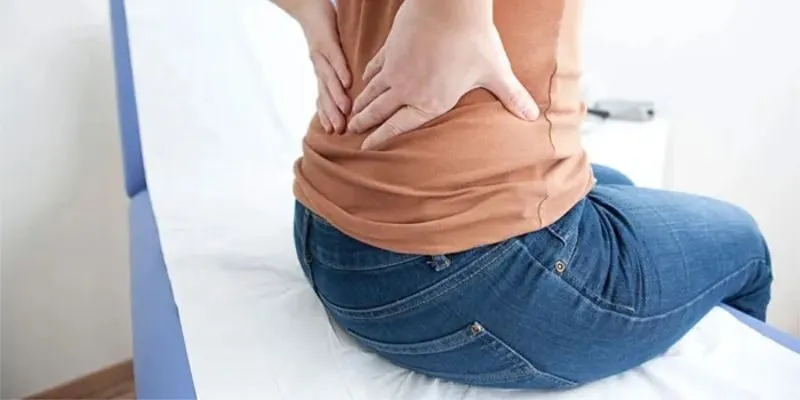 Đau mặt sau mông