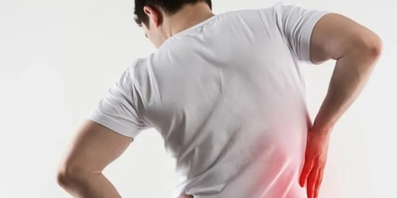 Thoát vị đĩa đệm là một trong những căn bệnh phổ biến ở độ tuổi ngoài trung niên và có thể gây ra các triệu chứng đau lưng và đau dây thần kinh tọa.