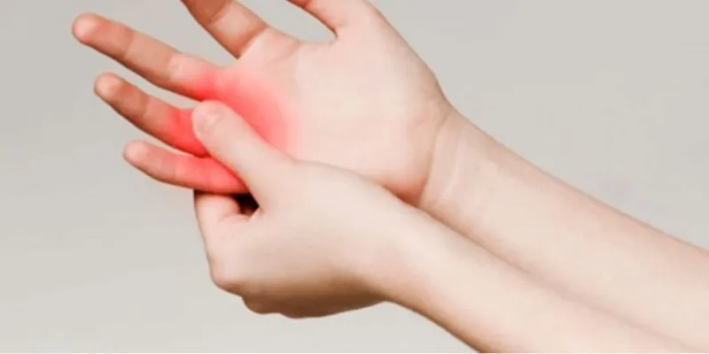 tê đầu ngón tay