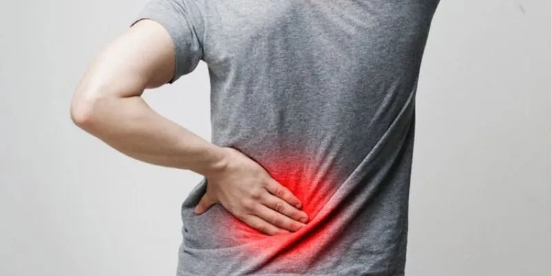 Thoát vị đĩa đệm là một trong những căn bệnh phổ biến ở độ tuổi ngoài trung niên và có thể gây ra các triệu chứng đau lưng và đau dây thần kinh tọa.