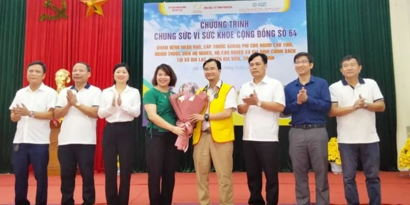 khám chữa bệnh Nhân đạo